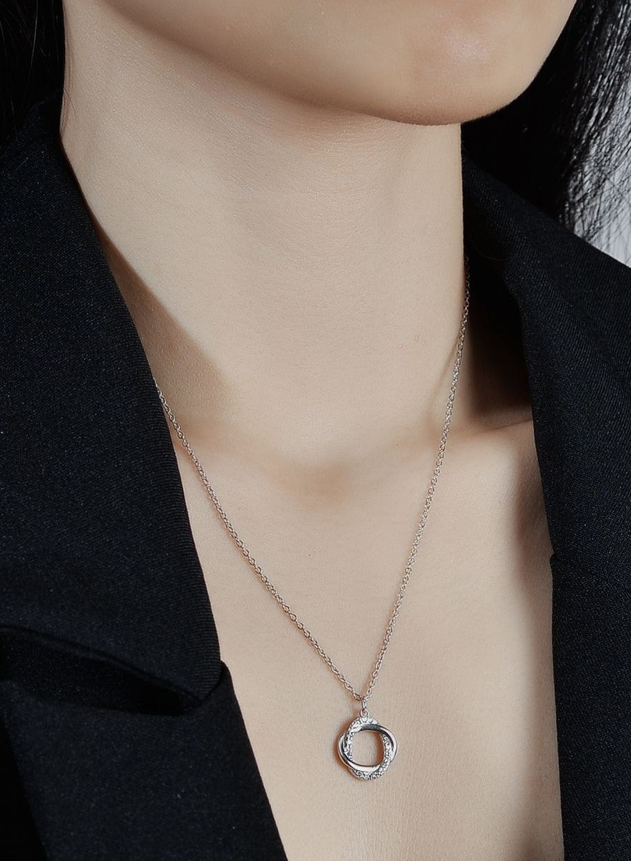 Interconnected Circles Necklace